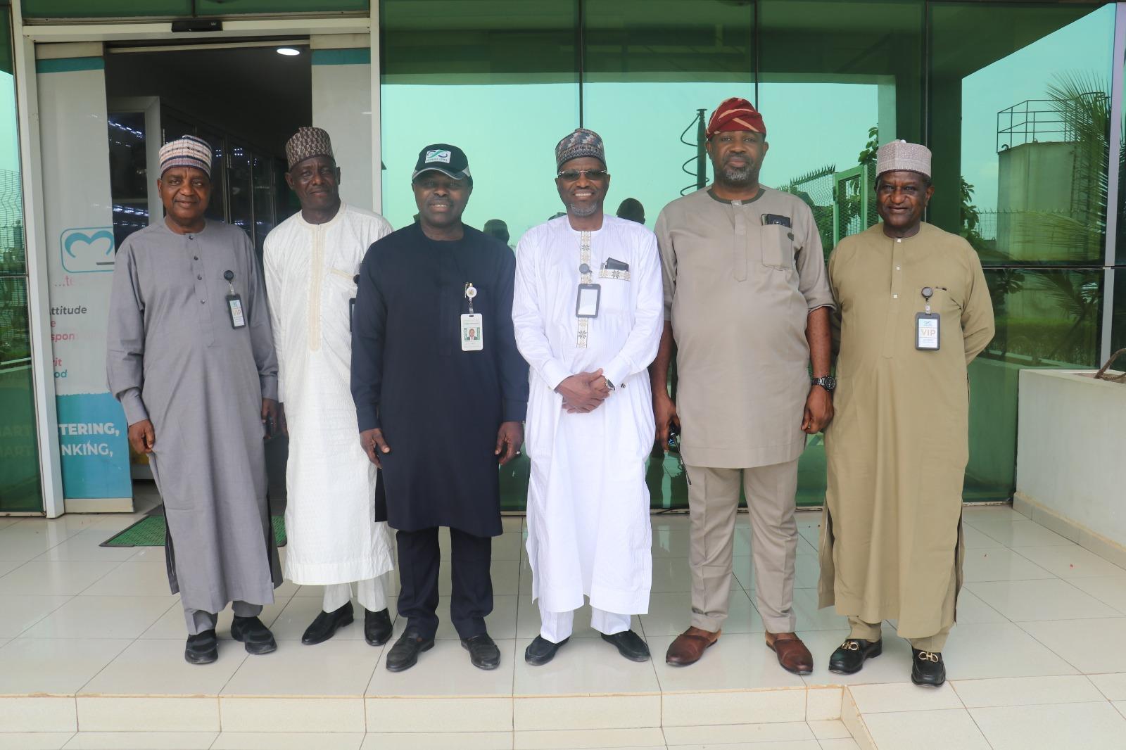 The ZSSTF delegation concluded its visit with a group photograph